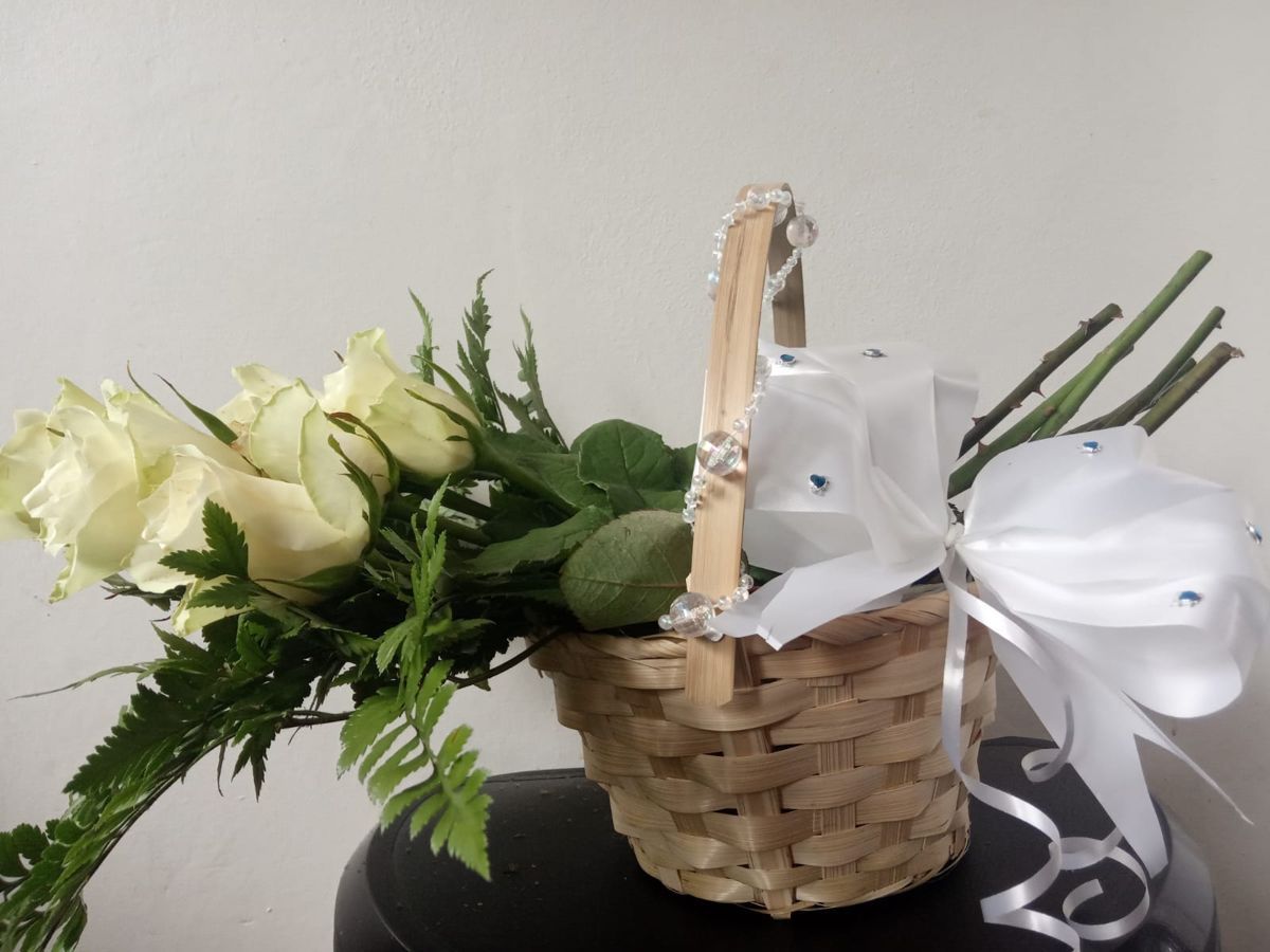 Garden rose basket by Wright Stripes Floristry